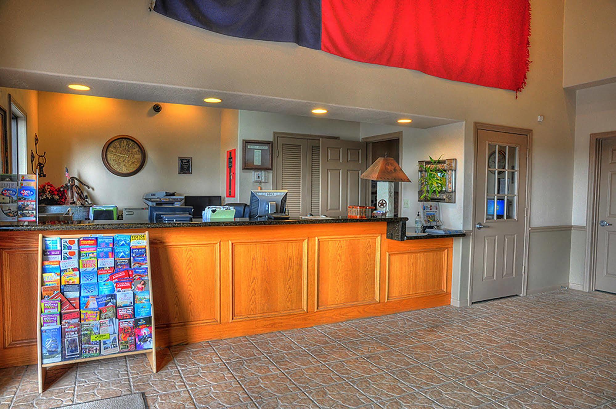 Lone Star Inn And Suites Victoria Zewnętrze zdjęcie